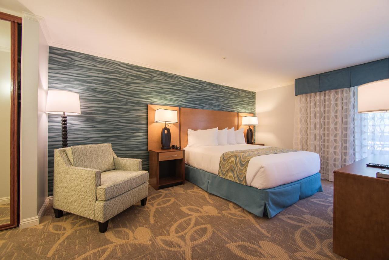 Winners Circle Resort Solana Beach Exterior photo